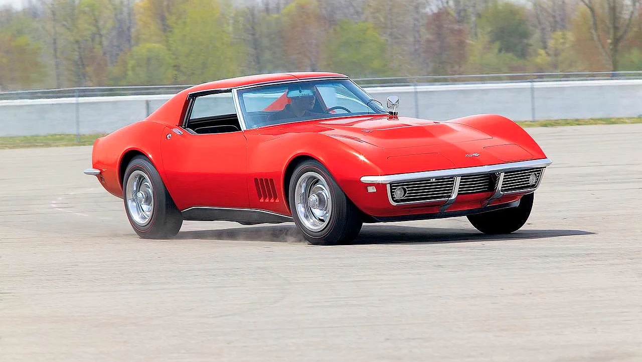 Click to Enlarge-Esc to Close Corvette Generations/C3/C3 1968 Red corvette-427.webp